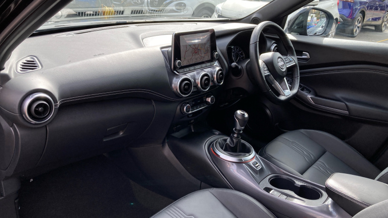 Nissan Juke 1.0 DiG-T 114 Tekna 5dr Petrol Hatchback